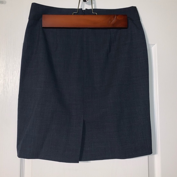 EUC - Banana Republic - Wool Pencil Skirt - Picture 2 of 8